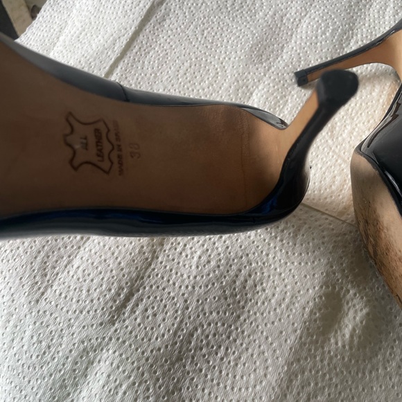 ❤️BIG SALE❤️Chic Black Russell & Bromley Patent Leather Pumps - Picture 4 of 10